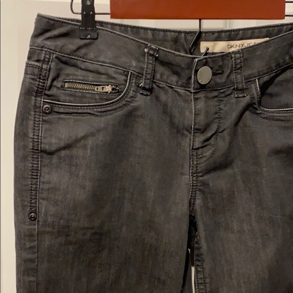 DKNY Sexy Back Seam Black Jeans EUC - Picture 3 of 8